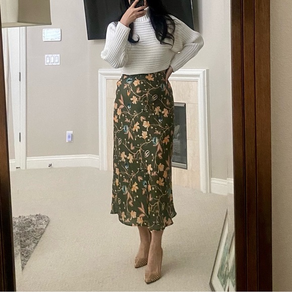 Urban Outfitters Floral Skirt - Picture 7 of 9